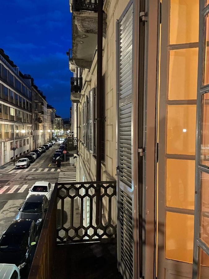 Apartamento La Casa Di Ringhiera - Silenzioso Di Charme Con Balcone Nel Quadrilatero Turín