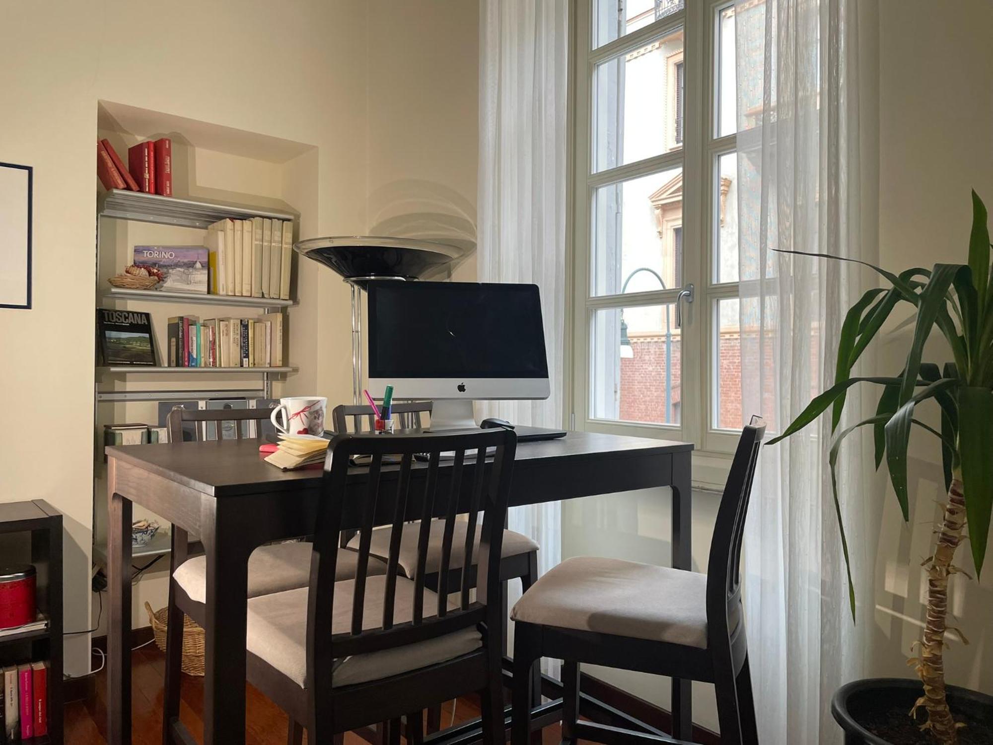 La Casa Di Ringhiera - Silenzioso Di Charme Con Balcone Nel Quadrilatero